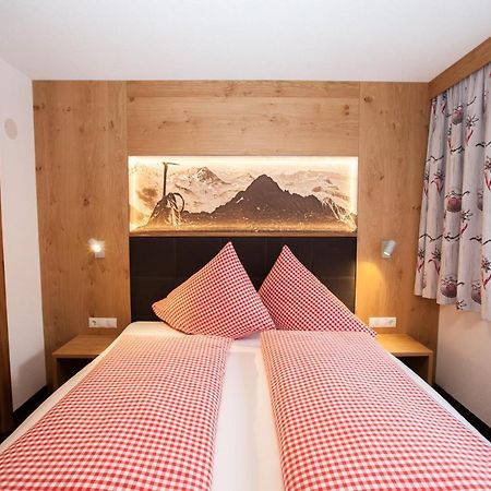 Haus Kuechelspitz Bed and Breakfast Ischgl Eksteriør billede