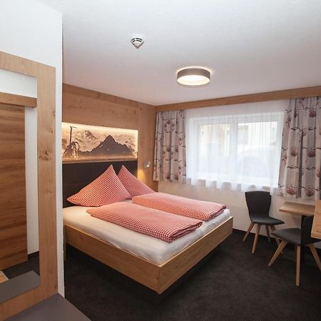 Haus Kuechelspitz Bed and Breakfast Ischgl Eksteriør billede