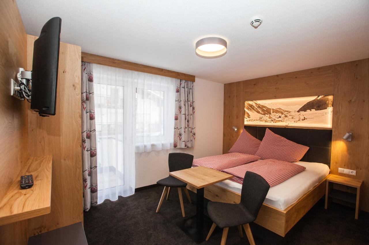 Haus Kuechelspitz Bed and Breakfast Ischgl Eksteriør billede